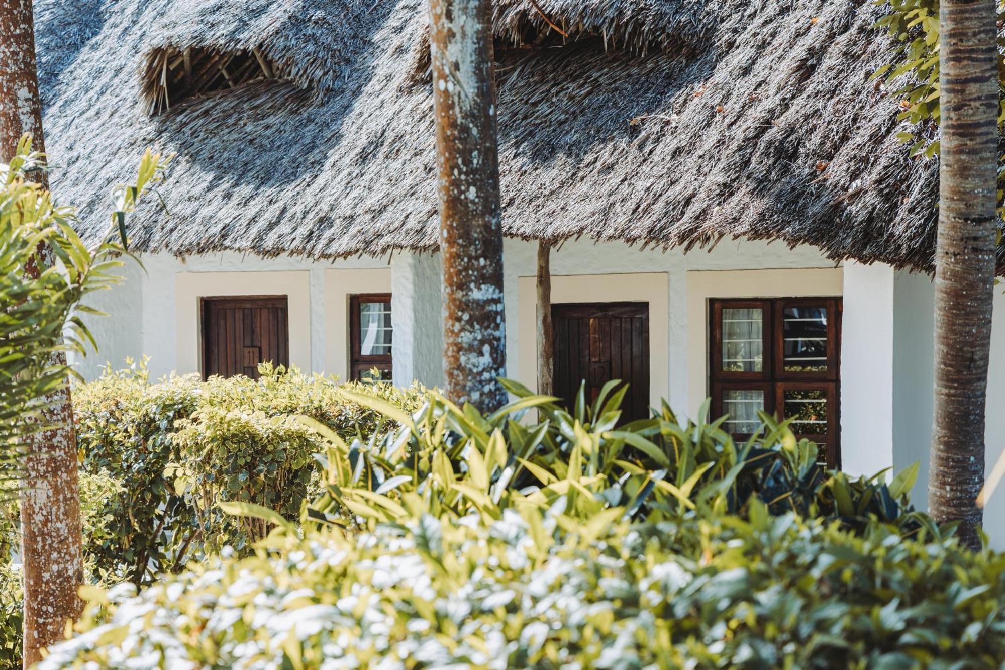 Shooting Star Boutique Hotel Kiwengwa  Exteriör bild